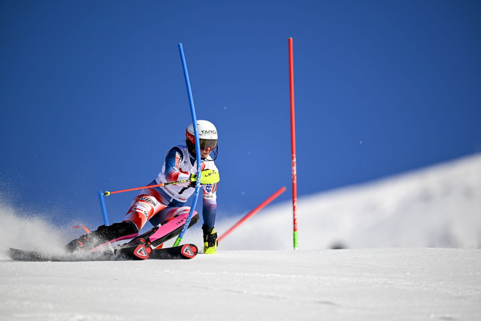 epa11210520 Croatia's Zrinka Ljutic in action during the first run of the Women's Slalom race at the FIS Alpine Skiing World Cup in Are, Sweden, 10 March 2024.  EPA/Pontus Lundahl  SWEDEN OUT
