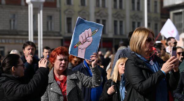 02.03.2024., Zagreb - Skolski sindikat Preporod odrzao je prosvjed pod nazivom Mijenjajte koeficijente.  Photo: Marko Lukunic/PIXSELL