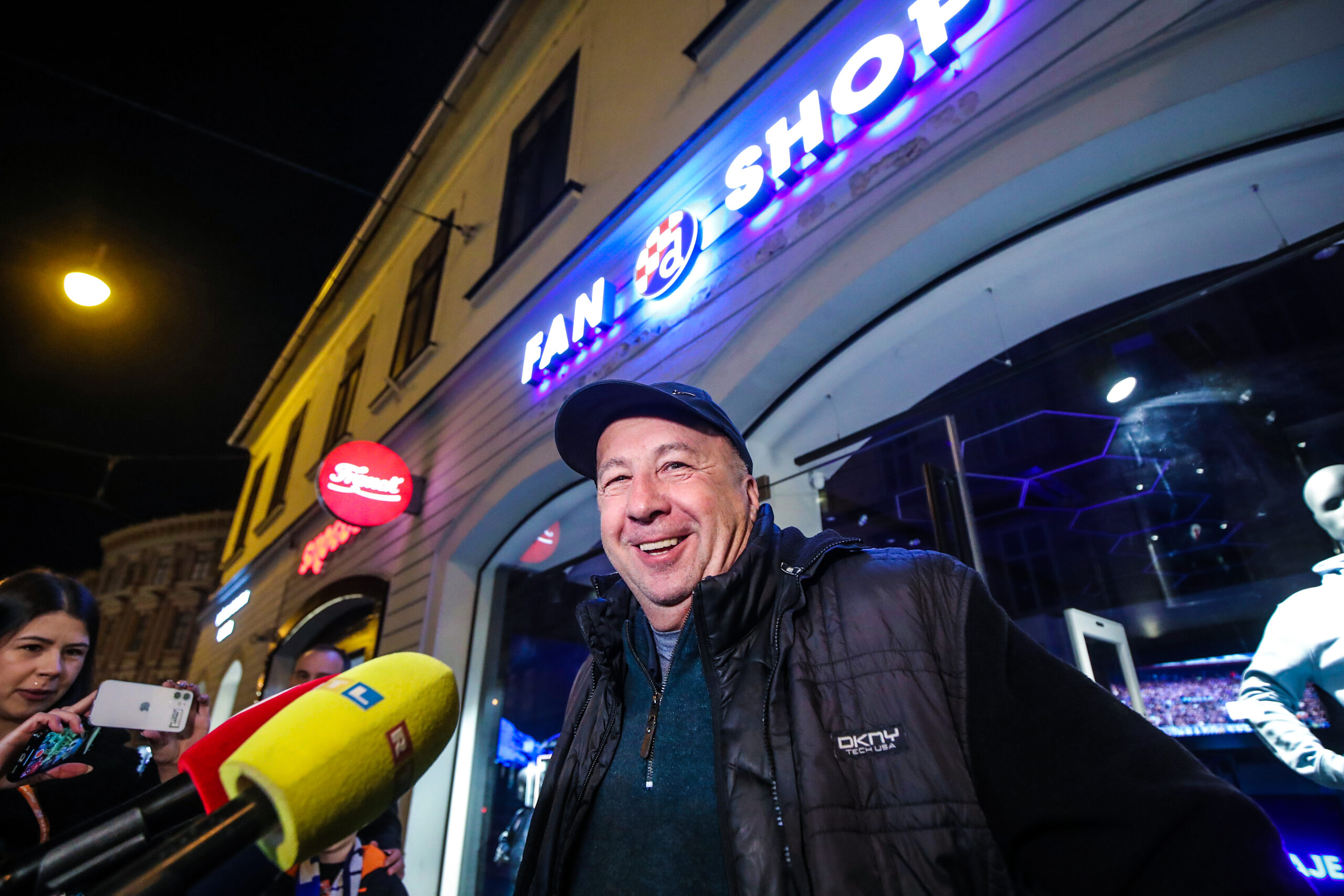02.03.2024.., Zagreb - Velimir Zajec dao je izjavu za medije ispred fun shopa u Ilici. Photo: Slavko Midzor/PIXSELL