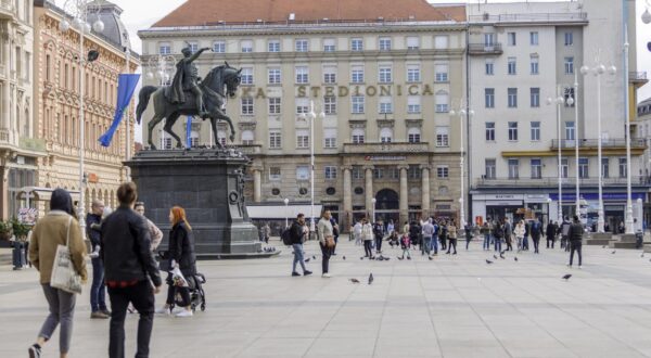 25.2.2024. Zagreb: Nedjeljna setnja glavnim trgom. Photo: Mia Slafhauzer/PIXSELL