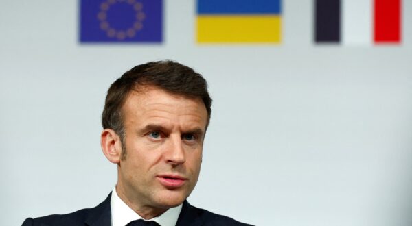 epa11183588 French President Emmanuel Macron speaks during a press conference at the end of the conference in support of Ukraine, with European leaders and government representatives, at the Elysee Palace in Paris, France, 26 February 2024.  EPA/GONZALO FUENTES / POOL  MAXPPP OUT