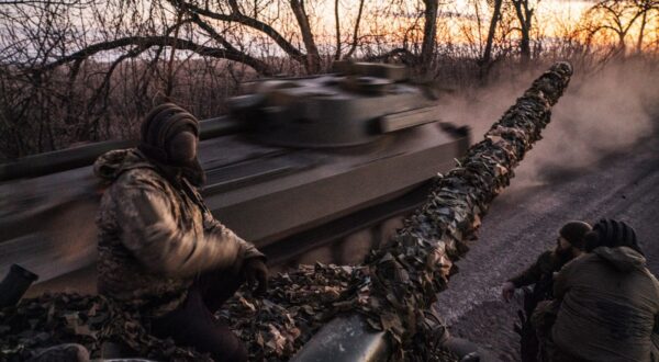 DONETSK OBLAST, UKRAINE - MARCH 09: Ukrainian tank-men prepare for combat as the war between Russia and Ukraine continues in the direction of Lyman, Donetsk Oblast, Ukraine on March 09, 2024. Jose Colon / Anadolu,Image: 855454651, License: Rights-managed, Restrictions: , Model Release: no, Credit line: JOSE COLON / AFP / Profimedia