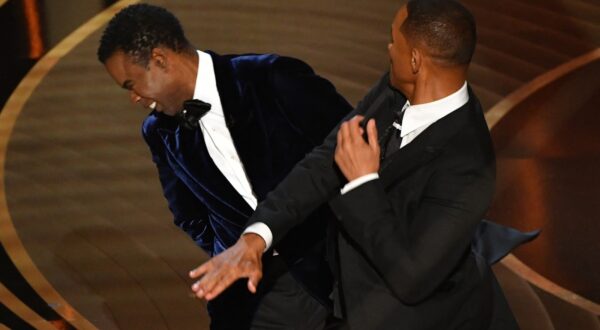US actor Will Smith (R) slaps US actor Chris Rock onstage during the 94th Oscars at the Dolby Theatre in Hollywood, California on March 27, 2022.,Image: 673498822, License: Rights-managed, Restrictions: , Model Release: no, Credit line: Robyn Beck / AFP / Profimedia
