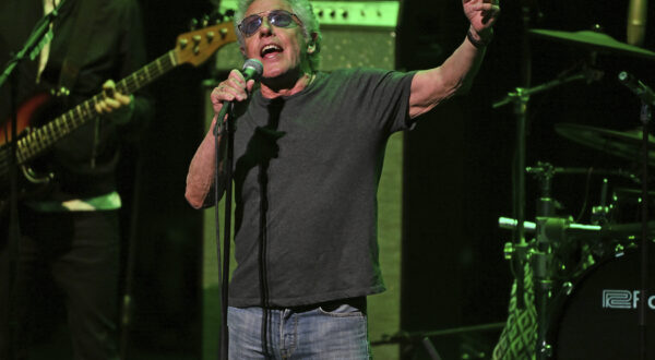 HOLLYWOOD FL - FEBRUARY 20: Roger Daltrey performs at Hard Rock Live at the Seminole Hard Rock Hotel & Casino on February 20, 2023 in Hollywood, Florida. Credit; mpi04/MediaPunch /IPX