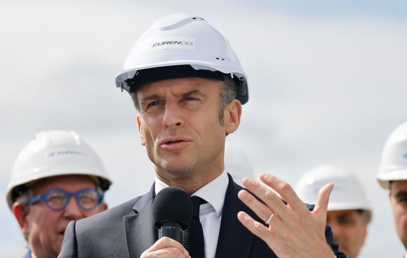 epa11272145 France's President Emmanuel Macron delivers a speech during a foundation stone laying ceremony for the construction of a new shell powder production line during at visit to the powders and explosives company Eurenco plant in Bergerac, southwestern France, 11 April 2024.  EPA/LUDOVIC MARIN / POOL  MAXPPP OUT