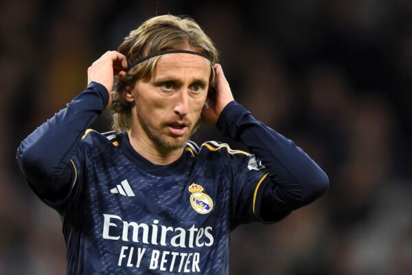 epa11285520 Luka Modric of Real Madrid looks on during the UEFA Champions League quarter final, 2nd leg match between Manchester City and Real Madrid in Manchester, Britain, 17 April 2024.  EPA/PETER POWELL