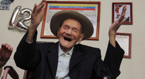 (FILES) 112-year-old Venezuelan farmer Juan Vicente Pérez gestures at his home in San Jose de Bolivar, Tachira state, Venezuela, on January 24, 2022. Juan Vicente Pérez Mora, certified in 2022 by Guinness World Records as the world's longest-lived man, died on April 2, 2024, at the age of 114, authorities and relatives confirmed.,Image: 861935303, License: Rights-managed, Restrictions: , Model Release: no, Credit line: Jhonny PARRA / AFP / Profimedia