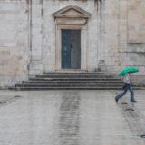 05.06.2020., Stara gradska jezgra, Dubrovnik -  Kisno i hladno vrijeme u Dubrovniku.rPhoto: Grgo Jelavic/PIXSELL