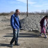 Rušenje romskog naselja u Drnju