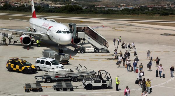 22.07.2023., Kastela - Zracna luka Split danas broji ukupno s polascima i dolascima 215 letova sa 55000 putnika koji ce proci kroz zracnu luku. Photo: Ivana Ivanovic/PIXSELL