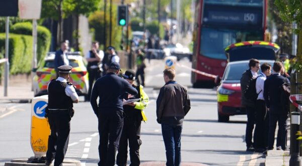 Police at the scene in Hainault, north east London, after reports of several people being stabbed at a Tube station. A 36-year-old man wielding a sword was arrested following the attack on members of the public and two police officers. Picture date: Tuesday April 30, 2024.,Image: 869077749, License: Rights-managed, Restrictions: , Model Release: no, Credit line: Jordan Pettitt / PA Images / Profimedia
