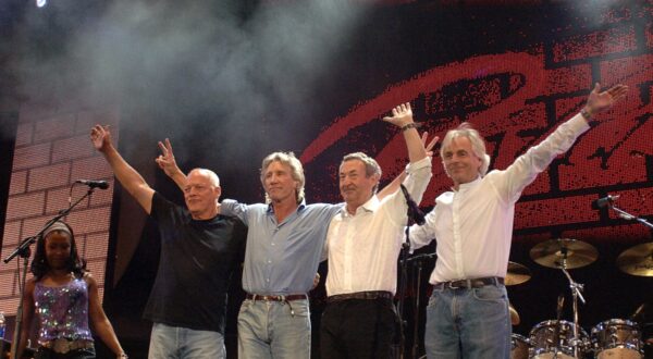 (FILES) Photo dated on July 02, 2005 shows British rock band Pink Floyd (l-r David Gilmour, Roger Waters, Nick Mason and Richard Wright) taking a bow at the Live 8 concert in Hyde Park, London 02 July 2005. Pink Floyd founding member and keyboard player Richard Wright died Monday at the age of 65 after battling cancer, his spokesman said.
AFP PHOTO John D Mc Hugh,Image: 27126736, License: Rights-managed, Restrictions: , Model Release: no, Credit line: JOHN D MCHUGH / AFP / Profimedia