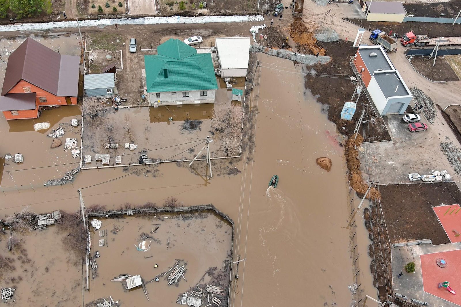 RUSSIA, ORENBURG REGION - APRIL 10, 2024: An aerial view of houses in the flood-hit village of Krasnouralsky Selsovet. Yegor Aleyev/TASS