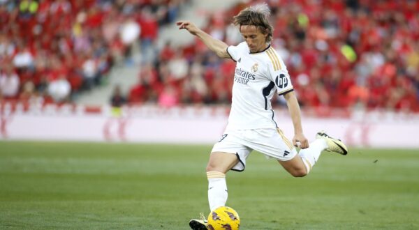 Real Madrid's Croatian midfielder #10 Luka Modric kicks the ball during the Spanish league football match between RCD Mallorca and Real Madrid CF at the Mallorca Son Moix stadium in Palma de Mallorca on April 13, 2024.,Image: 864548878, License: Rights-managed, Restrictions: , Model Release: no, Credit line: JAIME REINA / AFP / Profimedia