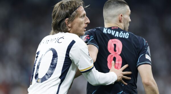 Luka Modric (Real), Mateo Kovacic (Man.C), APRIL 9, 2024 - Football / Soccer : UEFA Champions League round of 8 1st leg match between Real Madrid 3-3 Manchester City  at Estadio Santiago Bernabeu in Madrid, Spain. (Photo by D.Nakashima/AFLO),Image: 865153372, License: Rights-managed, Restrictions: No third party sales, Model Release: no, Credit line: DAISUKE Nakashima / AFLO / Profimedia
