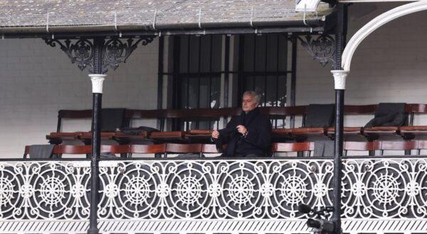 London, England, 21st April 2024. Jose Mourinho sits alone to watch the match during the Premier League match at Craven Cottage, London. Picture credit should read: / Sportimage EDITORIAL USE ONLY. No use with unauthorised audio, video, data, fixture lists, club/league logos or live services. Online in-match use limited to 120 images, no video emulation. No use in betting, games or single club/league/player publications. SPI-3096-0064,Image: 866751685, License: Rights-managed, Restrictions: Credit images as "Profimedia/ IMAGO", Model Release: no, Credit line: David Klein / imago sportfotodienst / Profimedia