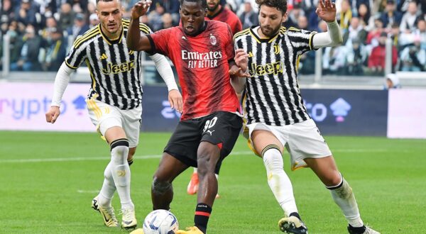 April 27, 2024, Turin: Juventus Manuel Locatelli and Milan's Yunus Musah in action during the italian Serie A soccer match Juventus FC vs AC Milan at the Allianz Stadium in Turin, Italy, 27 april 2024 ANSA/ALESSANDRO DI MARCO,Image: 868419761, License: Rights-managed, Restrictions: * Italy Rights Out *, Model Release: no, Credit line: Alessandro        Di Marco / Zuma Press / Profimedia