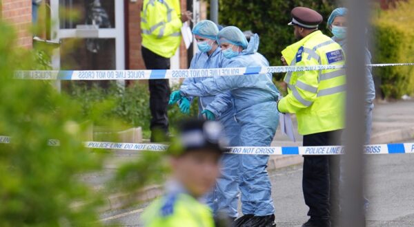 Forensic investigators in Laing Close in Hainault, north east London, after a 13-year-old boy died after being stabbed and a sword-wielding man arrested following an attack on members of the public and two police officers. Picture date: Tuesday April 30, 2024.,Image: 869120762, License: Rights-managed, Restrictions: , Model Release: no, Credit line: Jordan Pettitt / PA Images / Profimedia