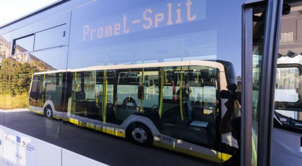 18.10.2022., Split - Zavrsna konferencija povodom nabavke novih autobusa za Promet Split.
  Photo: Miroslav Lelas/PIXSELL