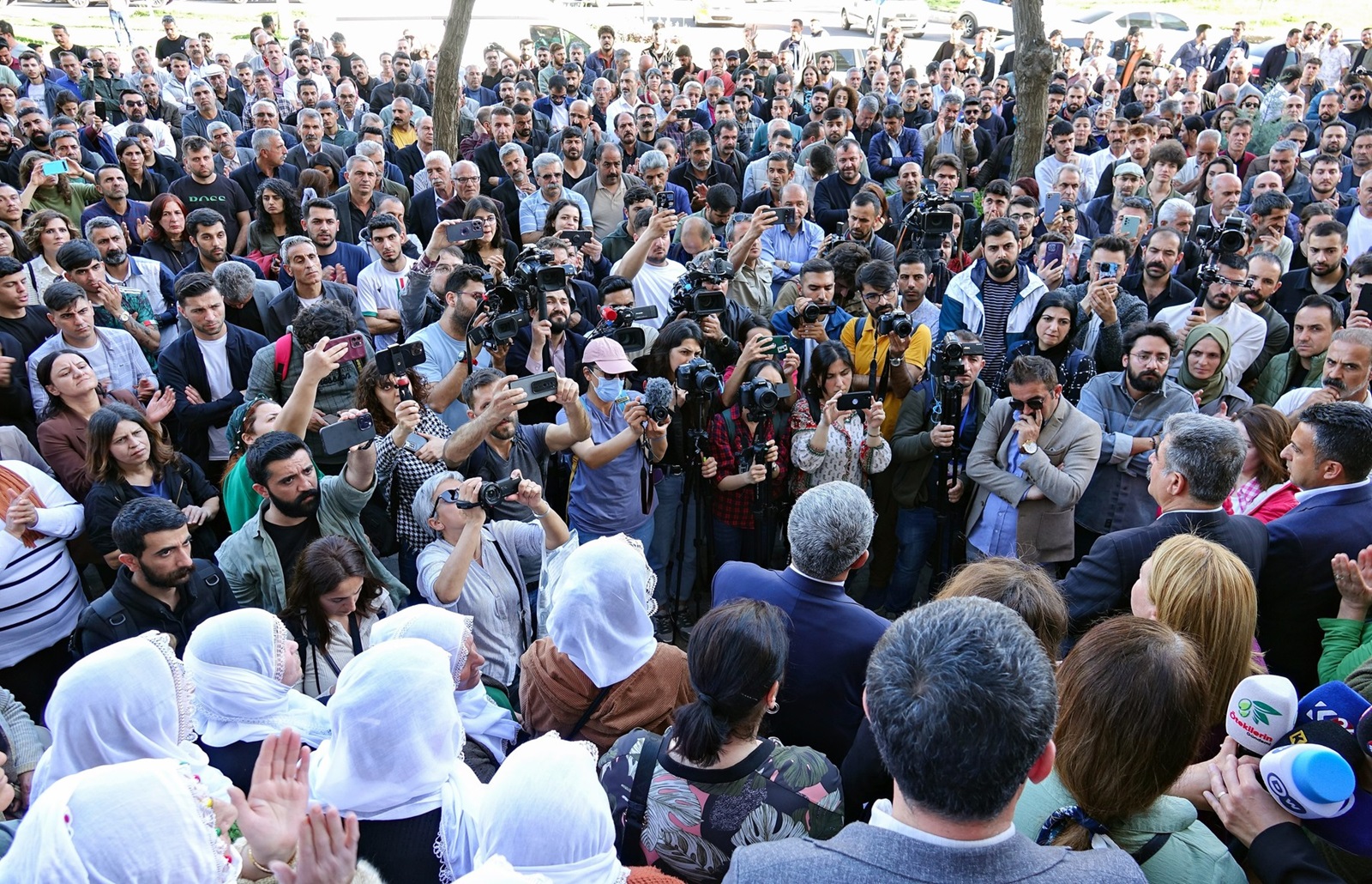Protesters chant slogans during the demonstration. The decision of the Ministry of Justice to cancel the right to be elected Metropolitan Mayor candidate of the People's Equality and Democracy Party, Abdullah Zeydan, who won the local elections in Van, was protested by the Kurdish political parties. Executives and deputies of the People's Equality and Democracy Party (DEM Party) and the Democratic Regions Party (DBP) attended the protest in front of the Provincial Election Board building in Diyarbak?r. Hundreds of people gathered in front of the Electoral Board and protested the decision with slogans. The mayoral certificate of DEM Party member Abdullah Zeydan, who won the election with 55 percent of the votes, was given to Abdullah Arvas, the candidate of the ruling Justice and Development Party (AK Party), who finished the election in second place with 27 percent of the votes.,Image: 861935326, License: Rights-managed, Restrictions: *** World Rights ***, Model Release: no, Credit line: SOPA Images / ddp USA / Profimedia