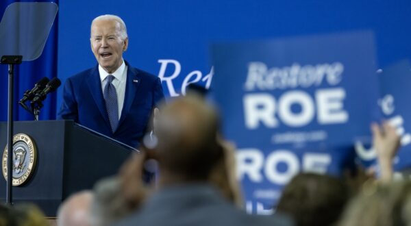 epa11296448 US President Joe Biden delivers remarks during a Reproductive Freedom Event at the Hillsborough Community College in Tampa, Florida, USA, 23 April 2024. President Biden attends Reproductive Freedom event one week before Florida's new six-week abortion ban takes effect. Florida Governor Ron DeSantis on April 14 signed into law a bill passed by the Republican Florida legislature banning abortions after six weeks of pregnancy.  EPA/CRISTOBAL HERRERA-ULASHKEVICH