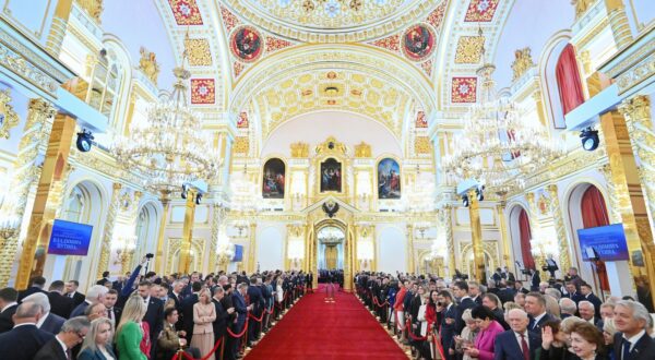 epa11324045 Guests attend the inauguration ceremony of Vladimir Putin as Russian President in the Kremlin, Moscow, Russia, 07 May 2024. Putin won the presidential elections in March 2024.  EPA/GRIGORY SYSOEV/SPUTNIK / KREMLIN POOL