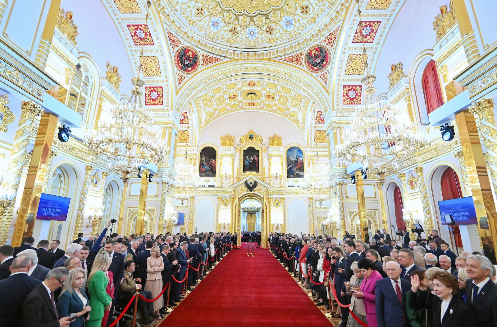 epa11324045 Guests attend the inauguration ceremony of Vladimir Putin as Russian President in the Kremlin, Moscow, Russia, 07 May 2024. Putin won the presidential elections in March 2024.  EPA/GRIGORY SYSOEV/SPUTNIK / KREMLIN POOL