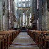 23.01.2024., Njemacka - Koln. Razglednica iz Kolna. Koln je grad koji se nalazi na zapadu Njemacke na rijeci Rajni. Povijesna jezgra Kolna je bila razorena u 2. svj. ratu, ali je kasnije obnovljena. Najprepoznatljiviji simbol Kolna je katedrala u gotickom stilu. To je jedna od najpoznatijih njemackih katedrala koja je upisana na listu svjetske bastine UNESCO-a. Grad ima jos mnogo crkava i gradjevina u gotickom i romanickom stilu. Poznat je most preko Rajne Hohenzollernbrücke. Grad je ove godine domacin europskog rukometnog prvenstva. Photo: Sanjin Strukic/PIXSELL