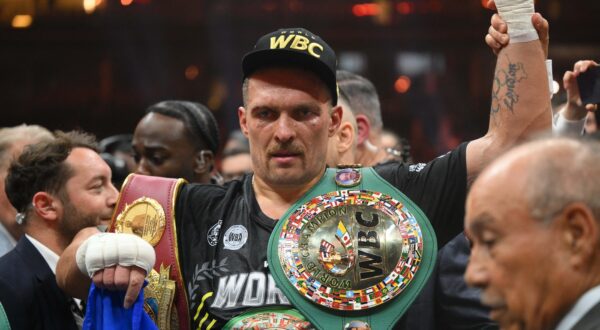 RIYADH, SAUDI ARABIA - MAY 19: Oleksandr Usyk of Ukraine beats Tyson Fury (not seen) of United Kingdom to become the undisputed heavyweight champion of the world at Kingdom Arena in Riyadh, Saudi Arabia on May 19, 2024. Mohammed Saad / Anadolu/ABACAPRESS.COM,Image: 874312517, License: Rights-managed, Restrictions: , Model Release: no, Credit line: AA/ABACA / Abaca Press / Profimedia